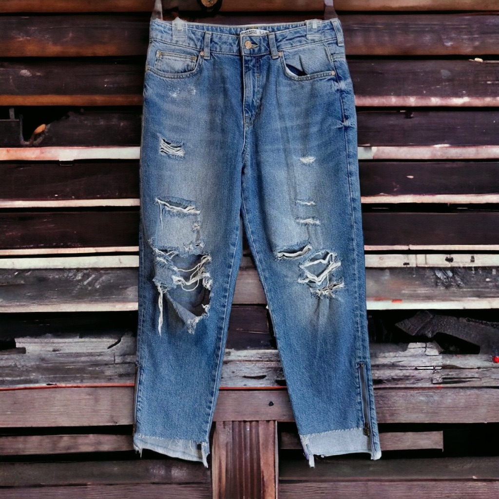 Zara Distressed Zippered Cuff Cropped Jeans